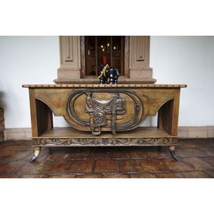 Western handcarved saddle console